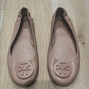 Tory Burch Leather Logo Ballet Flats in Blush Taupe